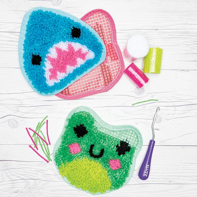 Klutz Latch Hook Animals - Red Panda, Frog & Shark - US 9000