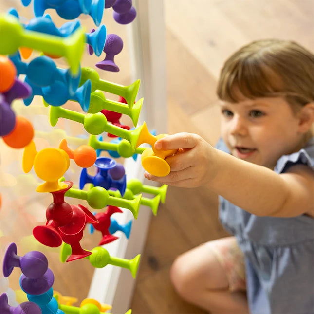 Squigz - Best Bath Toys for Ages 3 to 6 - Fat Brain Toys - US 9444